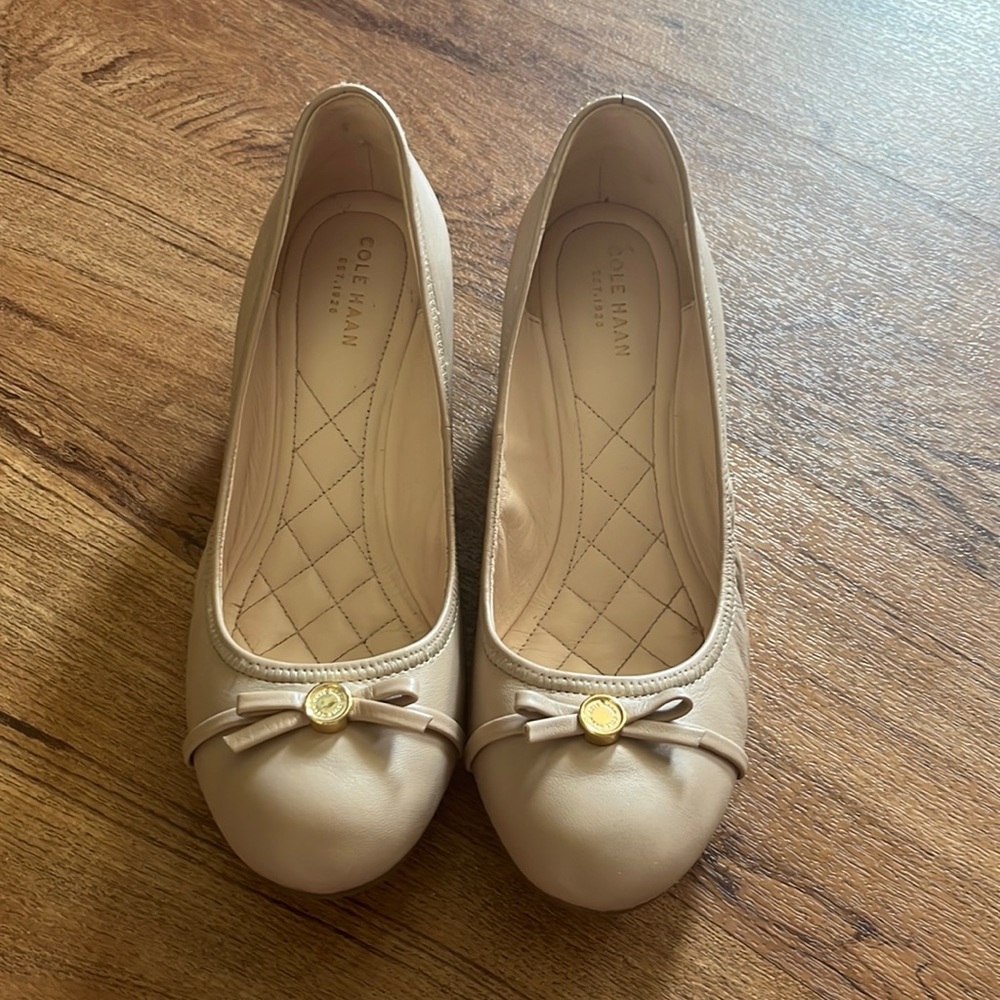 Cole Hasan Beige Heels